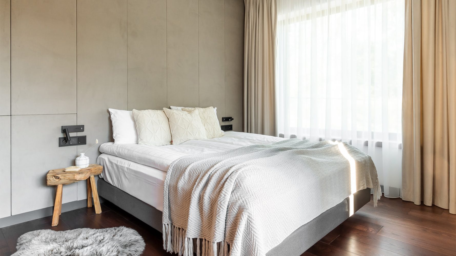 EXECUTIVE SUITE APARTMENT