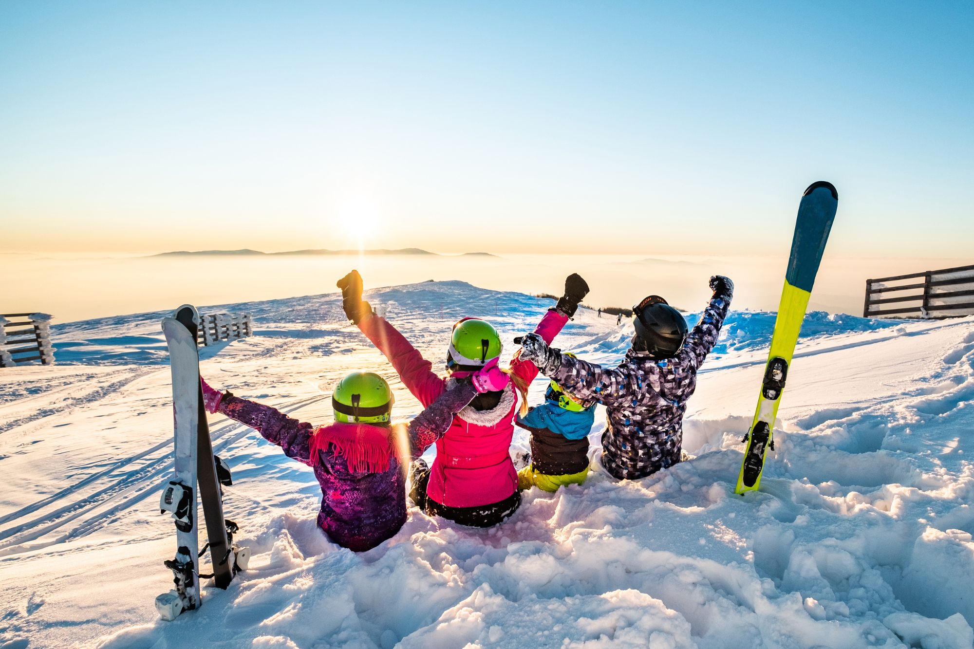 Looking for the best ski spots in Poland? From the Tatra Mountains to the Sudetes, discover top resorts offering stunning slopes, family-friendly trails, and thrilling winter activities. Plan your perfect ski trip now.